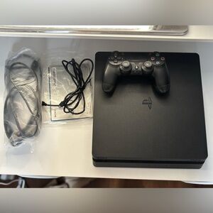 Sony Black Gaming Console with Controller & 3 games